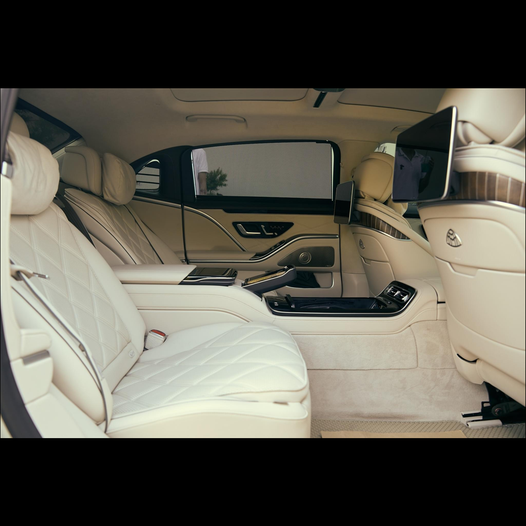 迈巴赫s580e 黑色