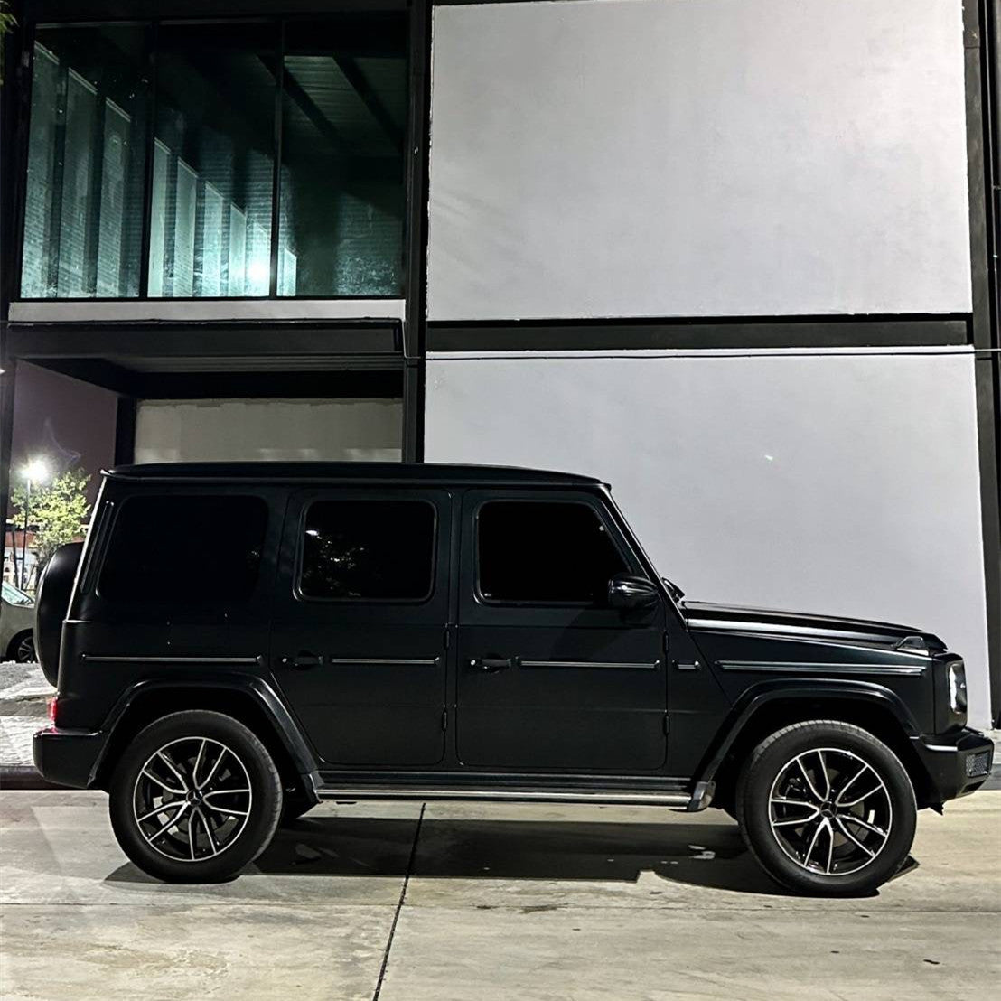 奔驰G400d AMG 黑色